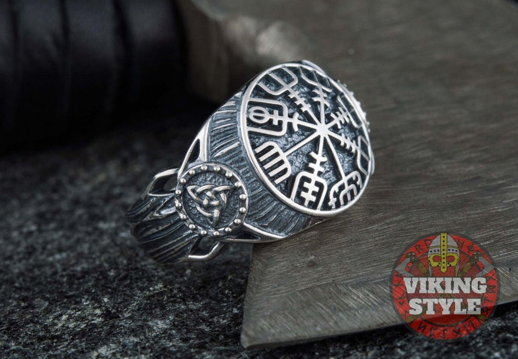 Vegvísir Ring - Triquetra, 925 Silver