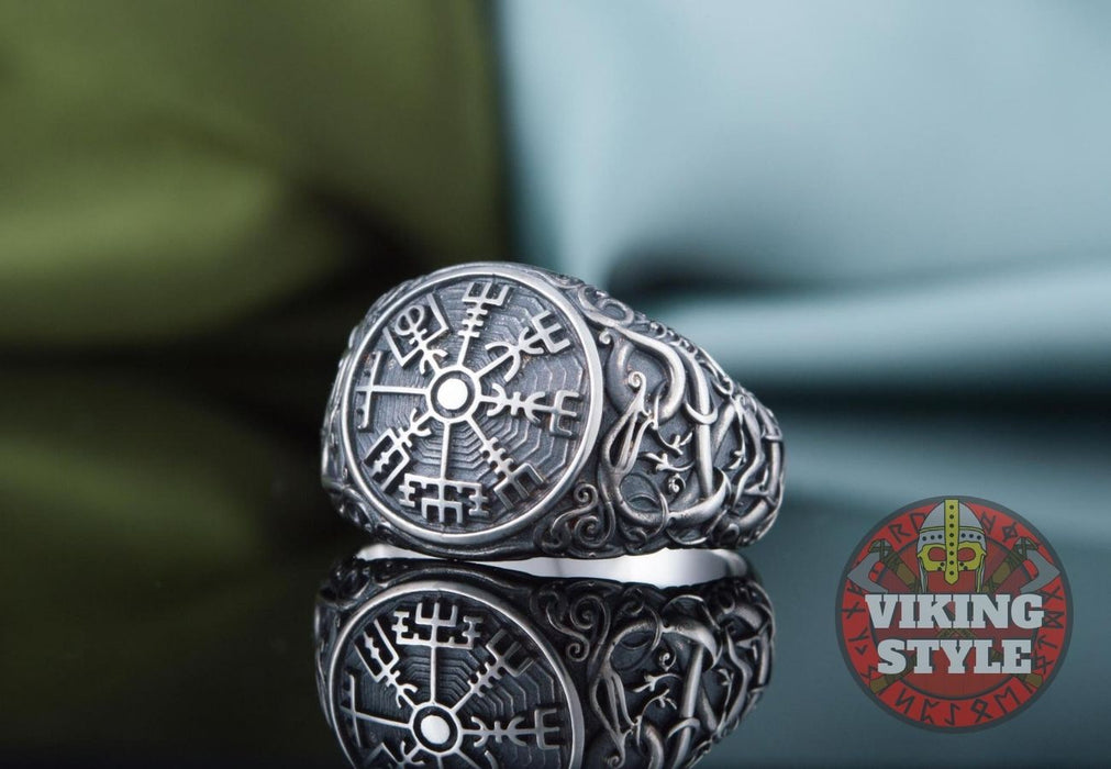 Vegvísir Ring - Urnes, 925 Silver