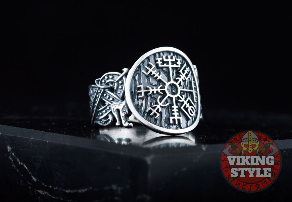 Vegvísir Ring - Wolf, 925 Silver