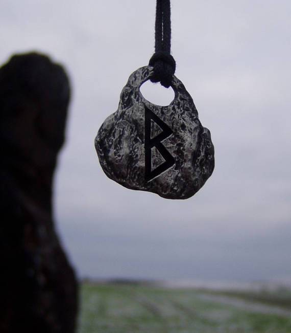 Hand Forged Rune Pendant-VikingStyle