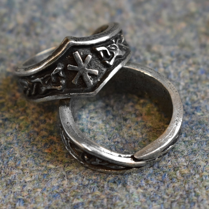 Single Character Rune Ring
