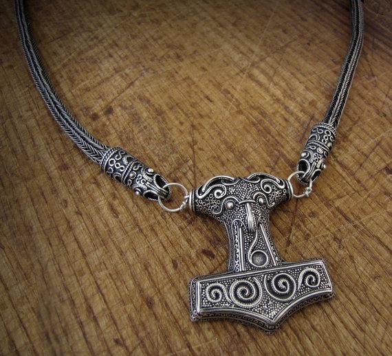 Premium Silver Mjolnir Pendant — VikingStyle - Main Image